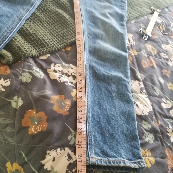 Aritzia - Denim Forum | The Yoko High Rise Slim Jean - Picture 9 of 9